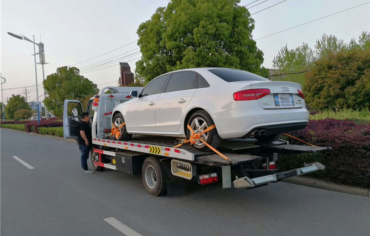 车上有搭电工具吗_附近有汽车搭电的没有_汽车搭电有电车要发动吗