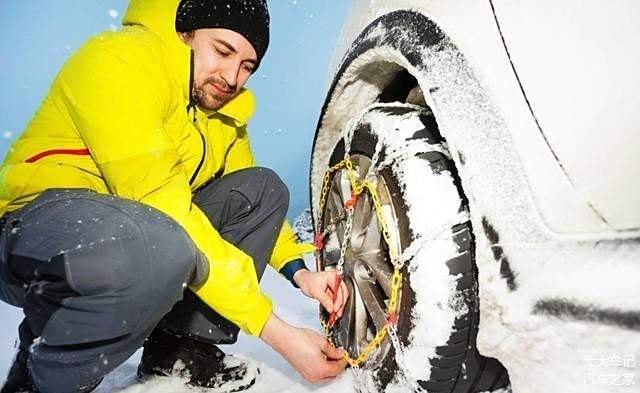高速上爆胎怎么办打什么电话_车胎高速上爆了怎么办_高速上爆胎扣分吗